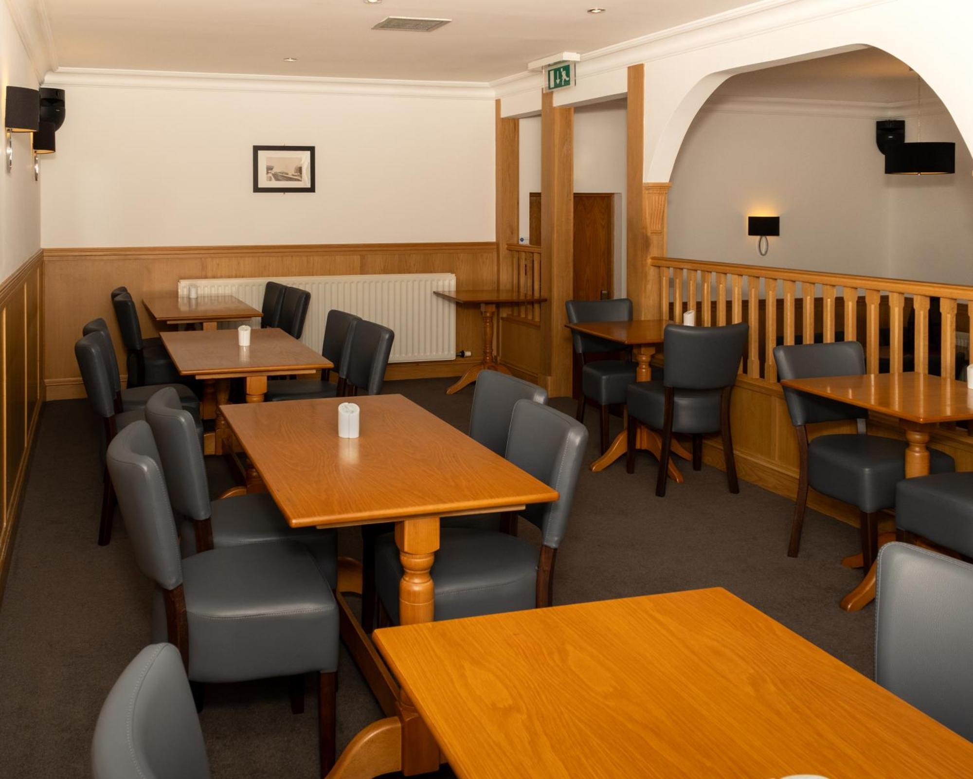 Station Hotel Ellon Exterior photo