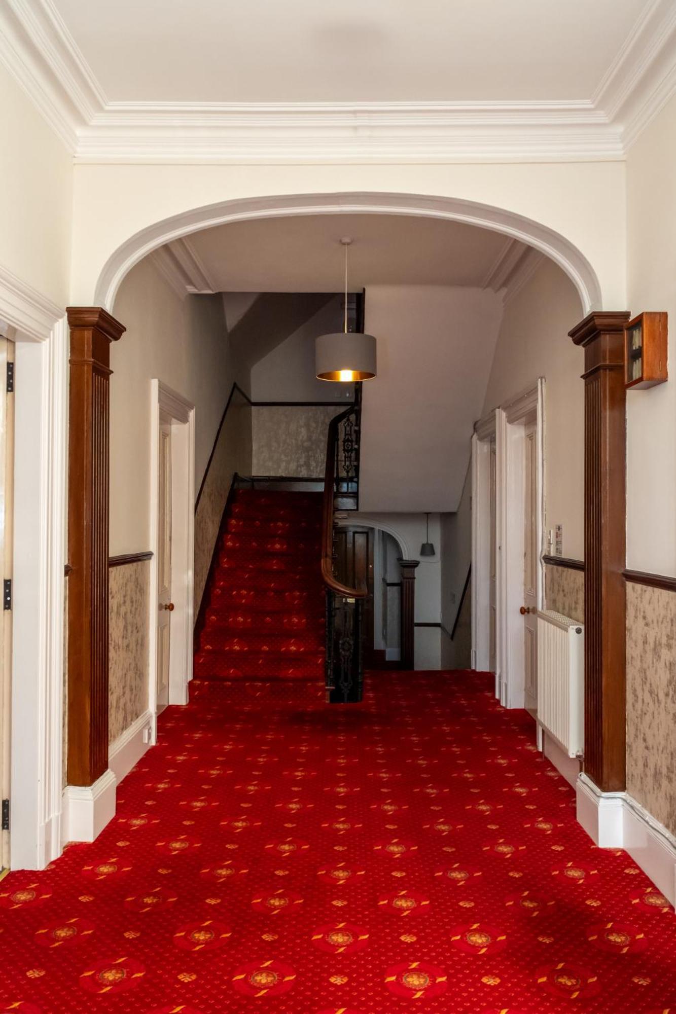 Station Hotel Ellon Exterior photo
