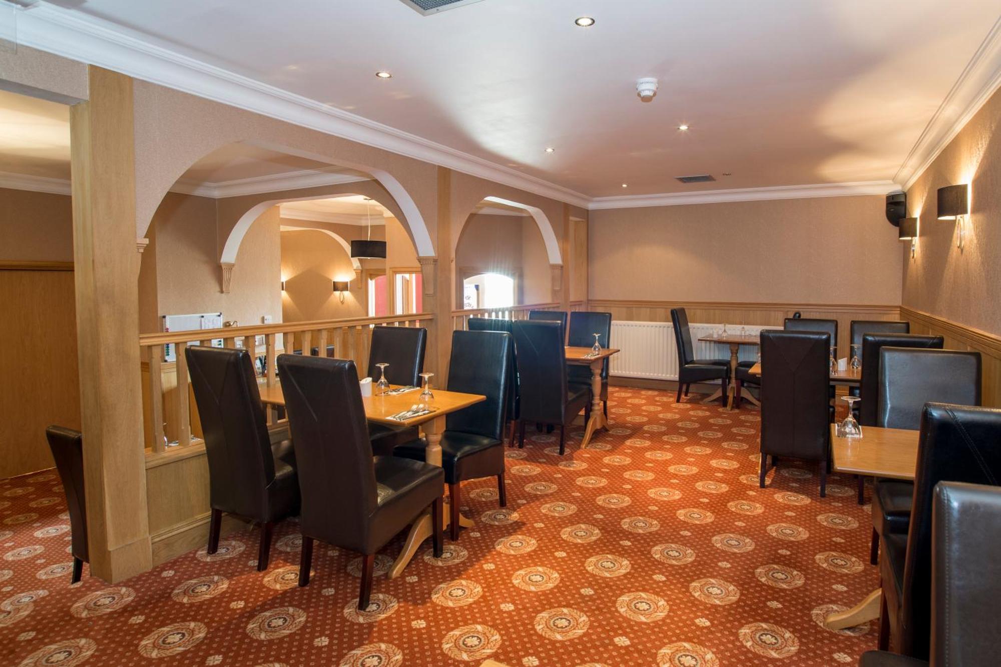 Station Hotel Ellon Exterior photo